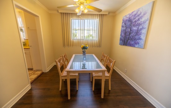 Welcome To Cal Mar Hotel Suites - Dining Area