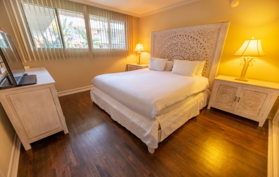 California King Size Bed